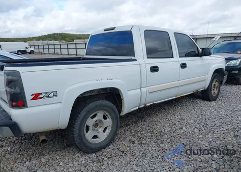 2005 Chevrolet Silverado 1500 Z71 z USA, uszkodzony, nr VIN 2GCEK13T451295787